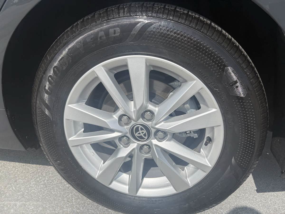 Used 2026 Toyota Camry LE FWD image 14