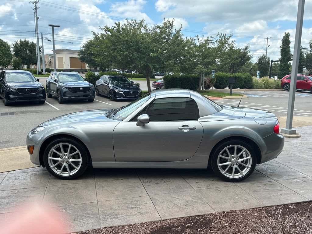 Used 2010 MAZDA MX-5 Miata Touring w/ Suspension Pkg RWD image 8