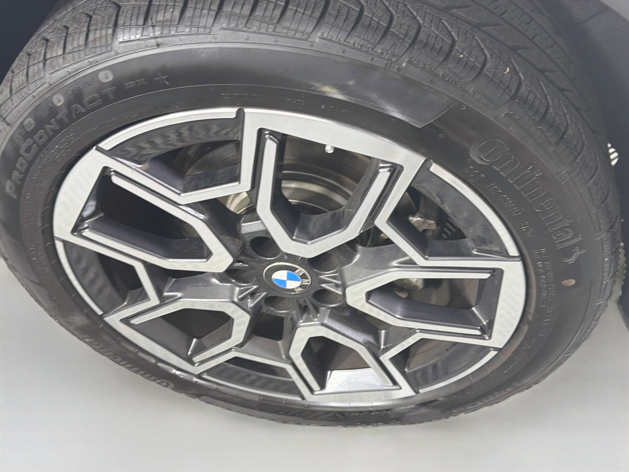 Used 2026 BMW X2 xDrive28i AWD/4WD image 11