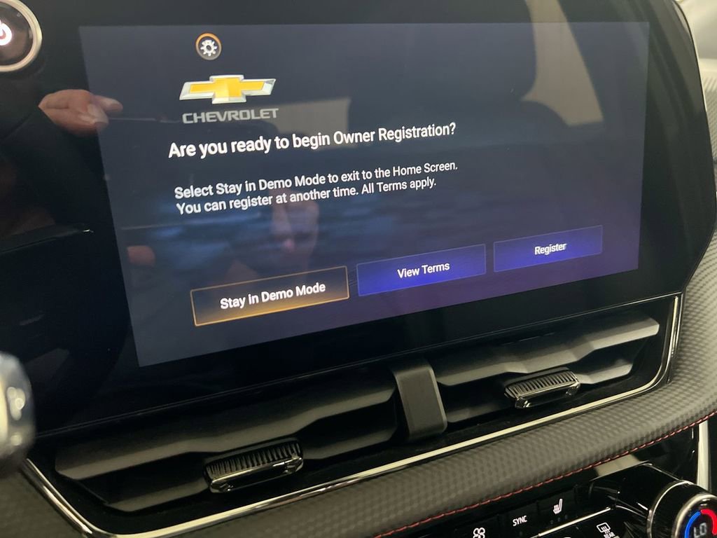 Used 2025 Chevrolet Equinox RS image 13