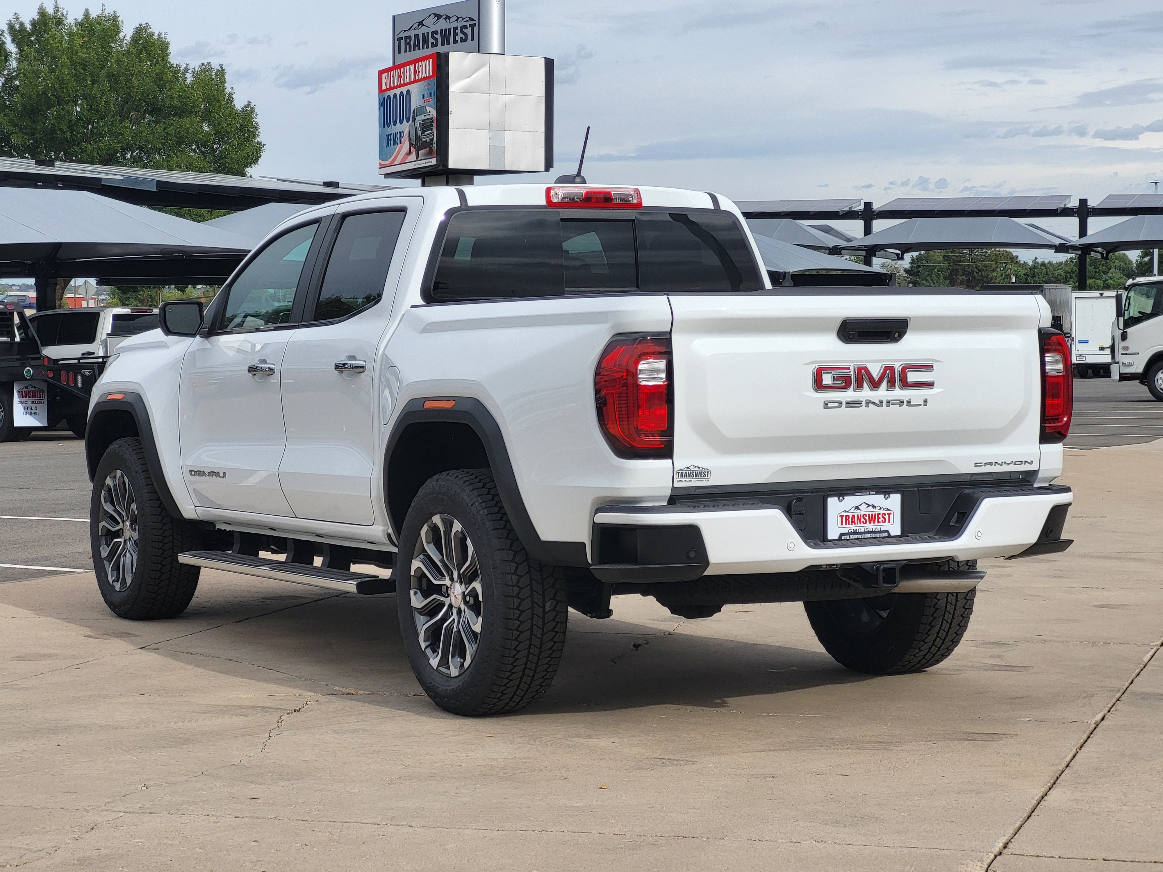 New 2026 GMC Canyon Denali AWD/4WD image 5