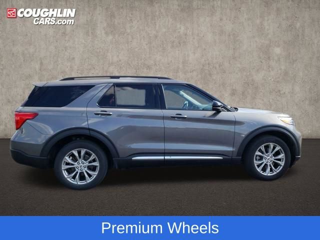 Used 2023 Ford Explorer XLT w/ Equipment Group 202A image 11