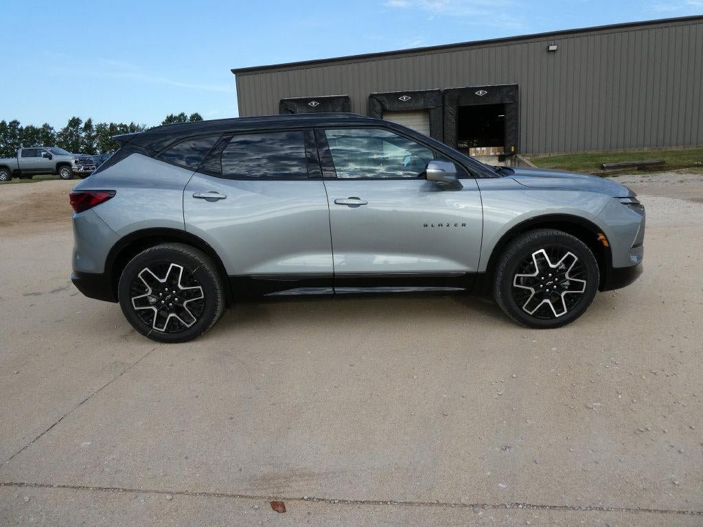 New 2026 Chevrolet Blazer RS w/ Driver Confidence II Package AWD/4WD image 3