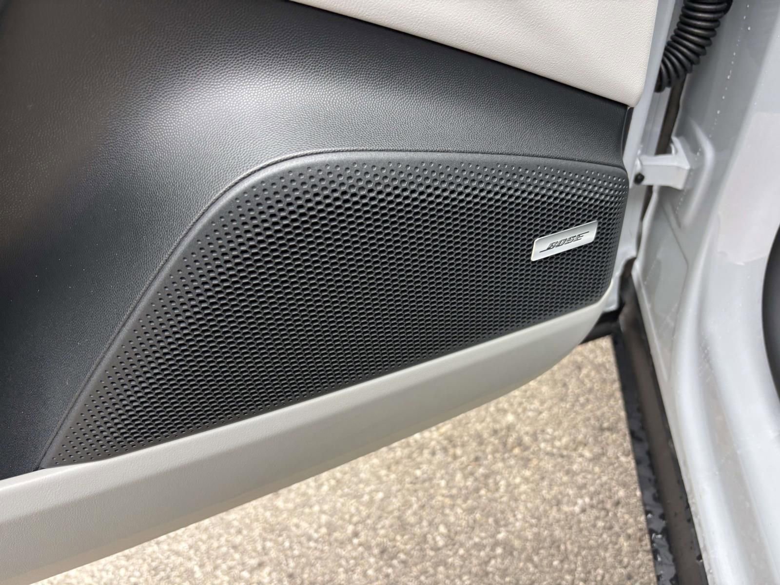 New 2026 Porsche Macan Electric image 26