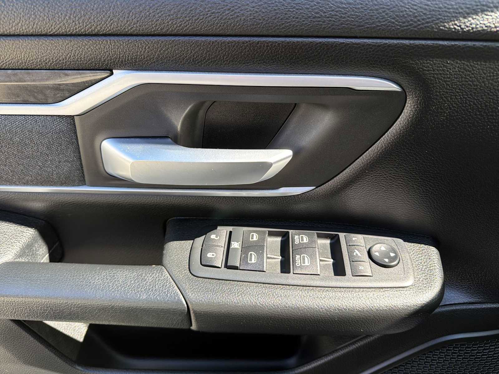 Used 2020 RAM 1500 Big Horn AWD/4WD image 22
