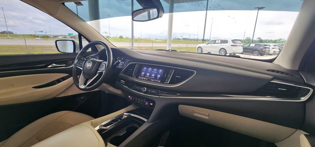 Used 2024 Buick Enclave Essence w/ Experience Buick Package FWD image 27