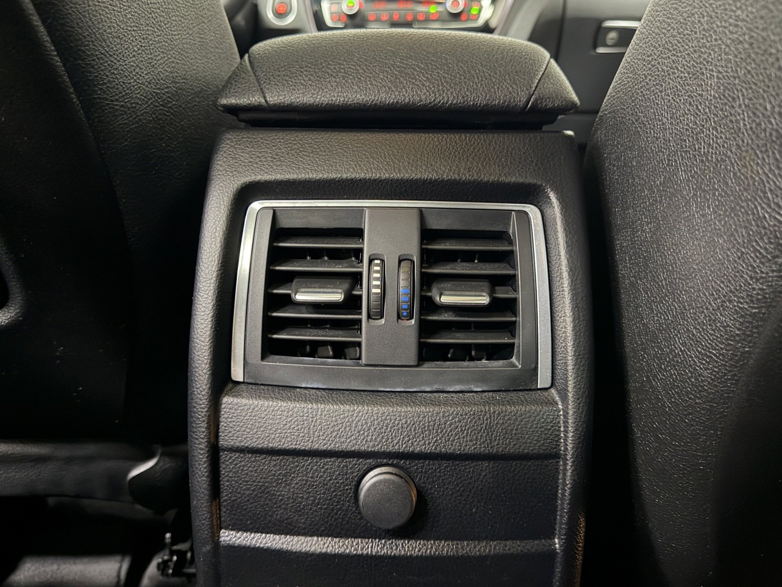 Used 2018 BMW 330e image 37