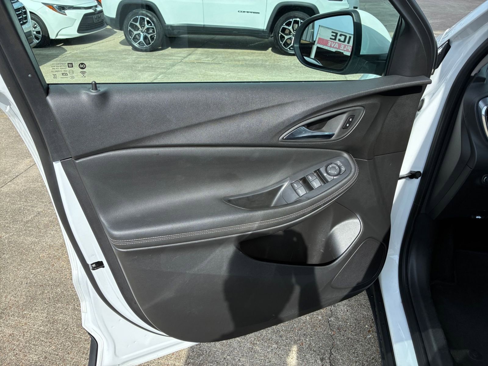 Used 2025 Buick Encore GX Preferred image 15