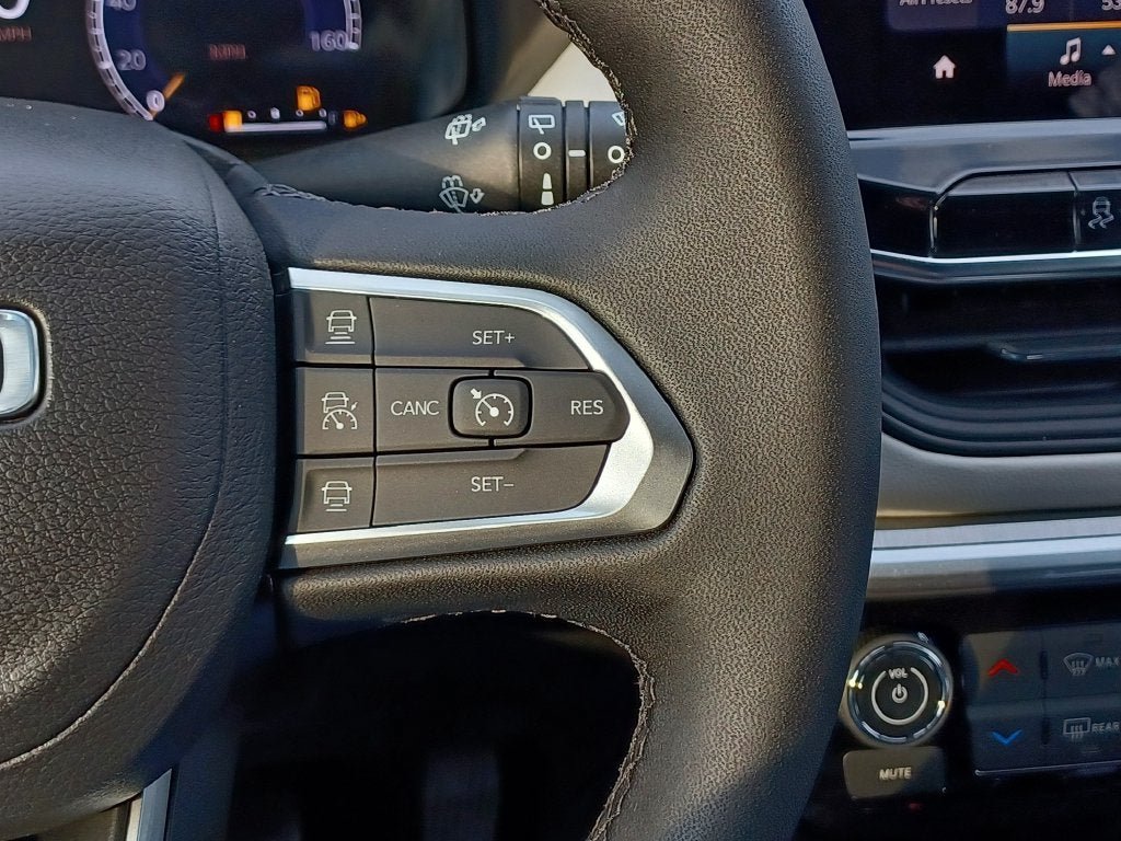 New 2027 Jeep Compass Limited AWD/4WD image 13