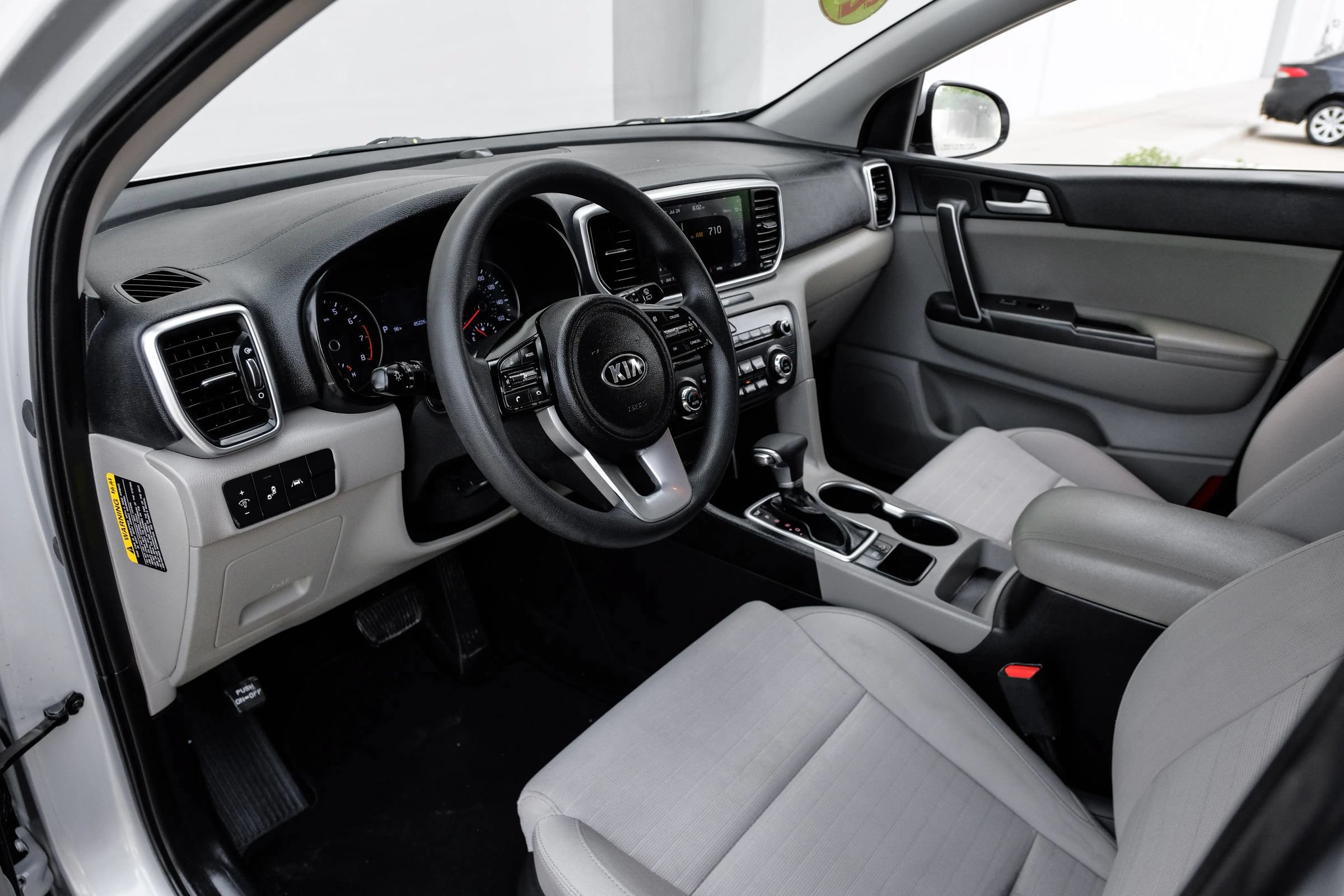 Used 2020 Kia Sportage LX w/ LX Popular Package FWD image 16