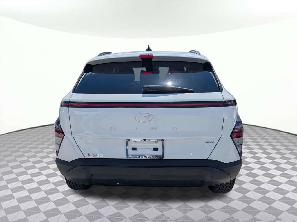Used 2025 Hyundai Kona SEL AWD/4WD image 4
