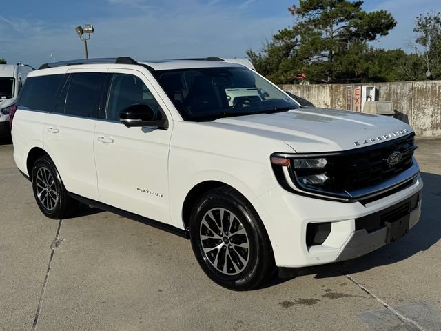 Used 2025 Ford Expedition Platinum AWD/4WD image 3