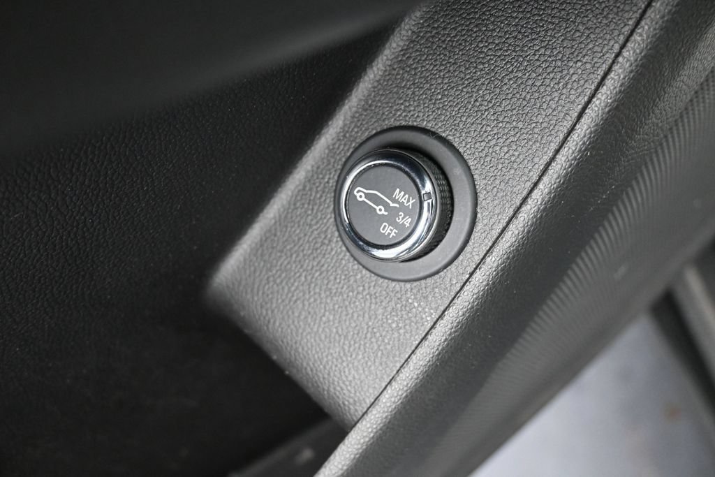 Used 2023 Chevrolet Traverse LT w/ LPO, Floor Liner Package AWD/4WD image 28
