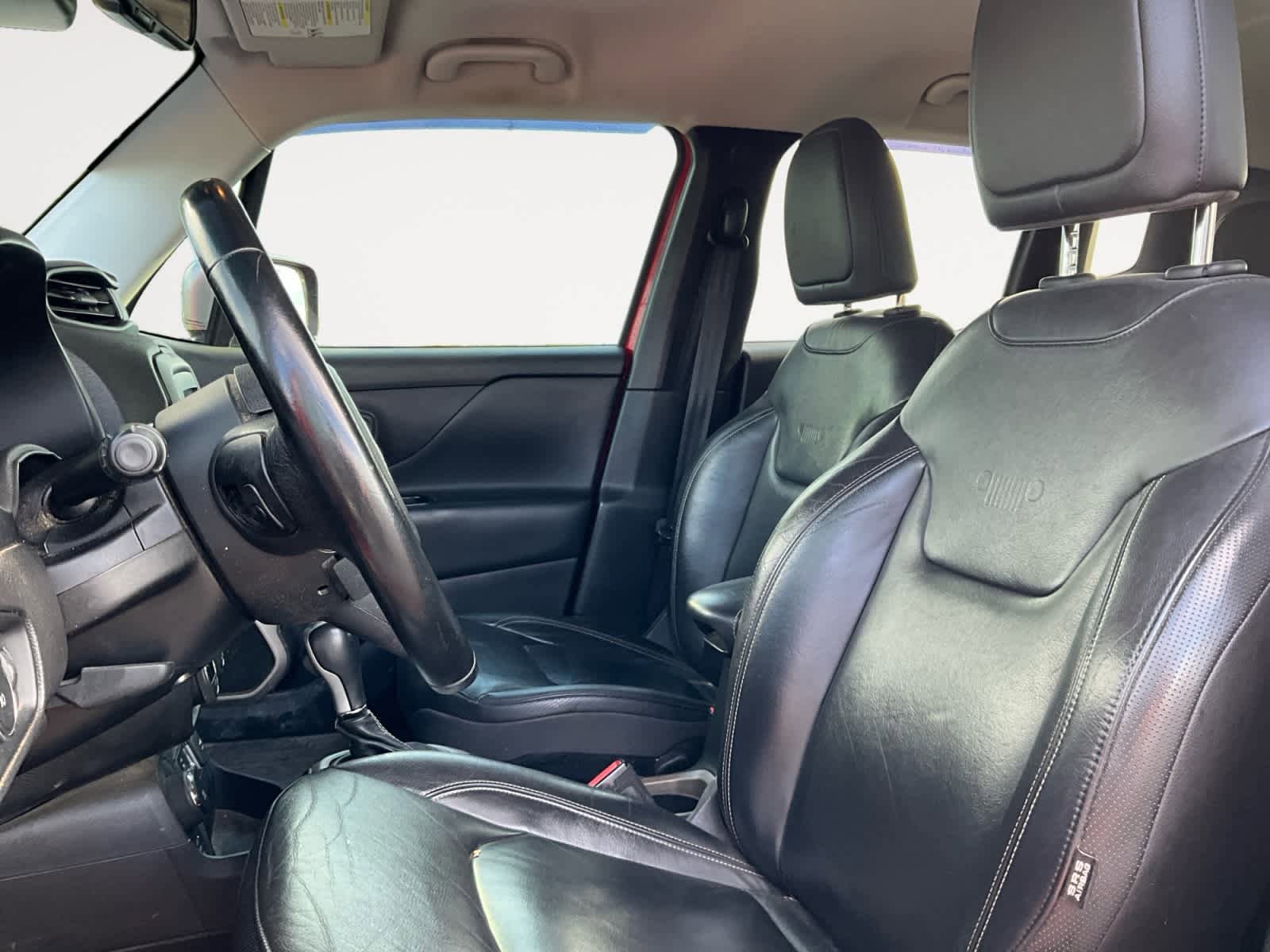 Used 2017 Jeep Renegade Limited AWD/4WD image 11