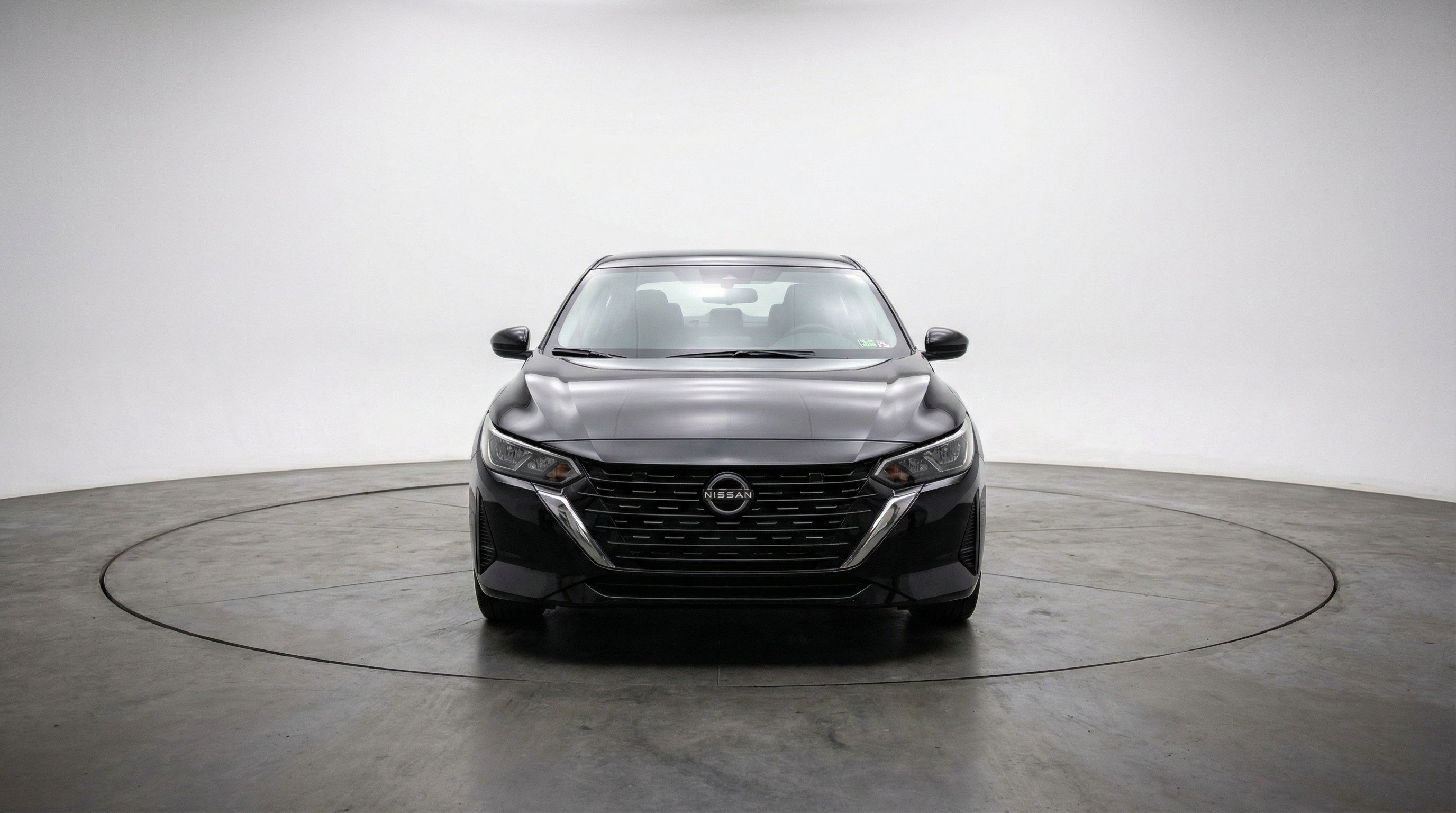 Used 2025 Nissan Sentra SV image 2