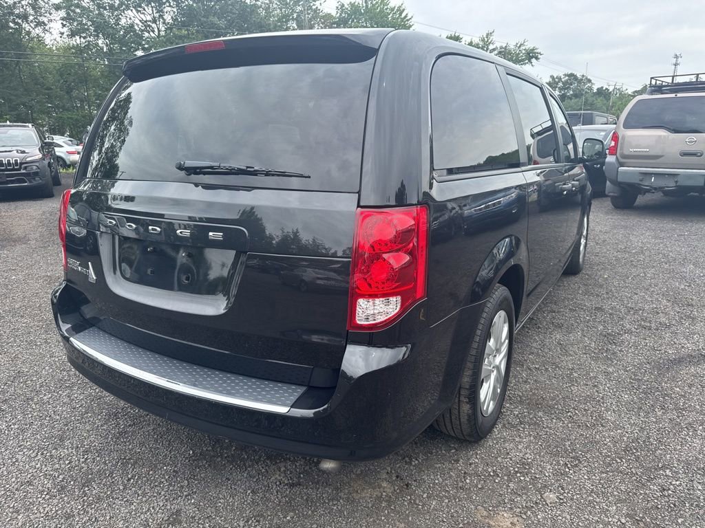 Used 2019 Dodge Grand Caravan SE image 9