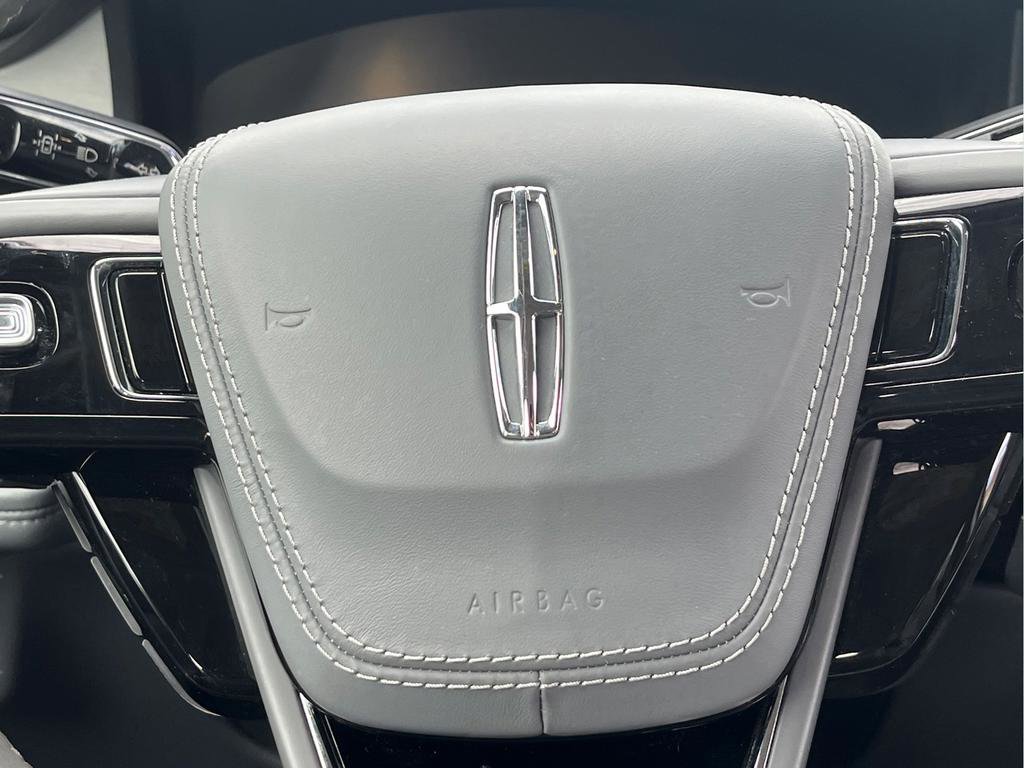Used 2020 Lincoln Aviator Reserve w/ Equipment Group 202A image 22