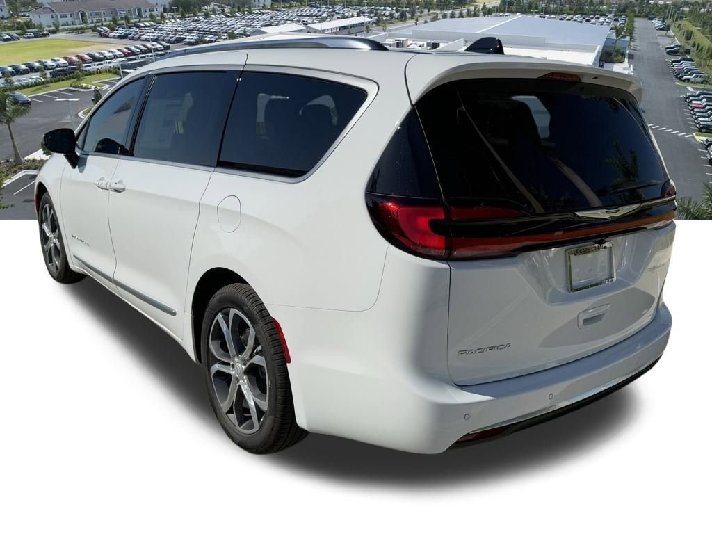 New 2026 Chrysler Pacifica Pinnacle image 6
