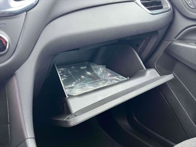 Used 2024 Chevrolet Equinox LT image 28