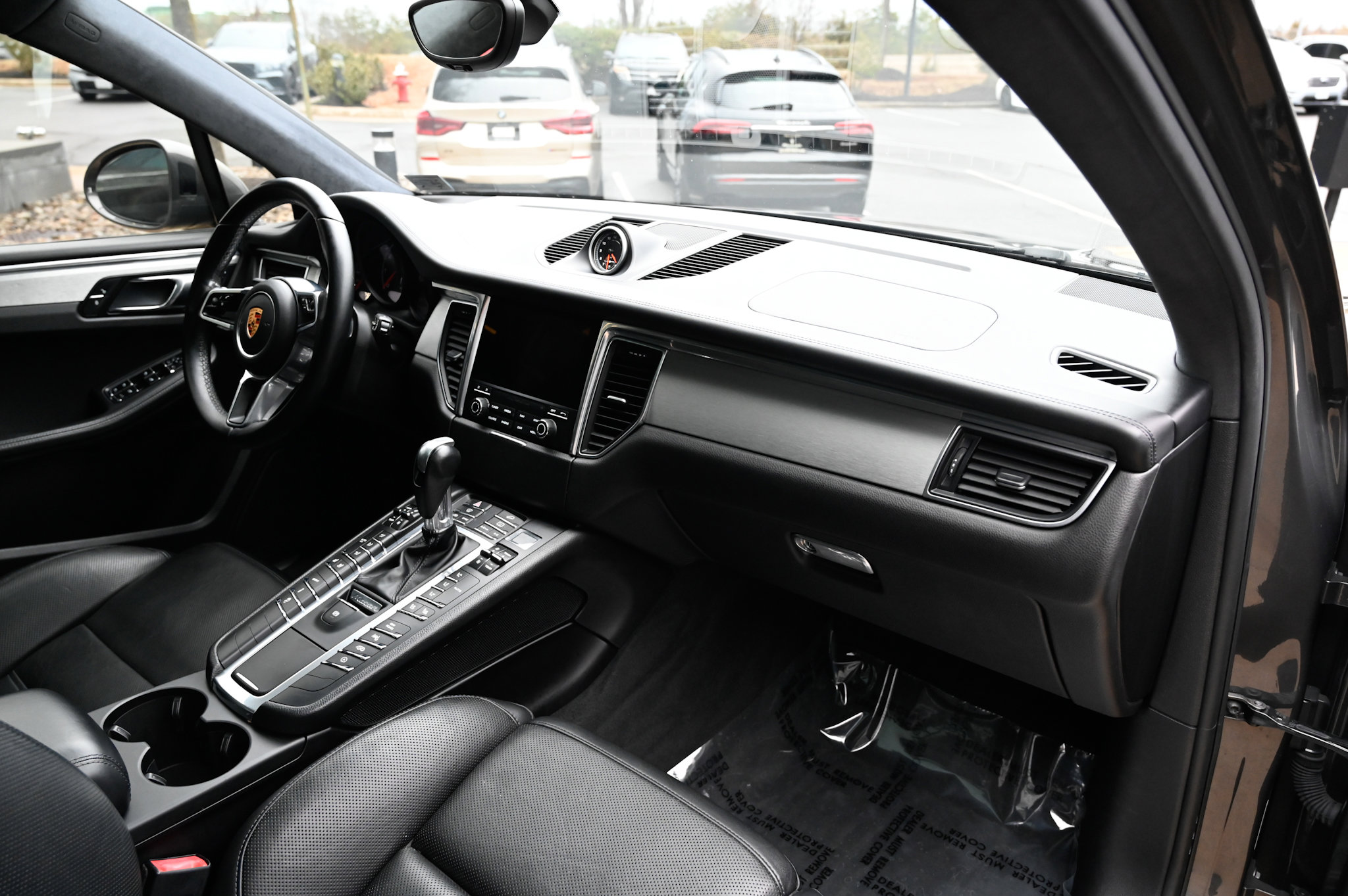 Used 2018 Porsche Macan Turbo image 53