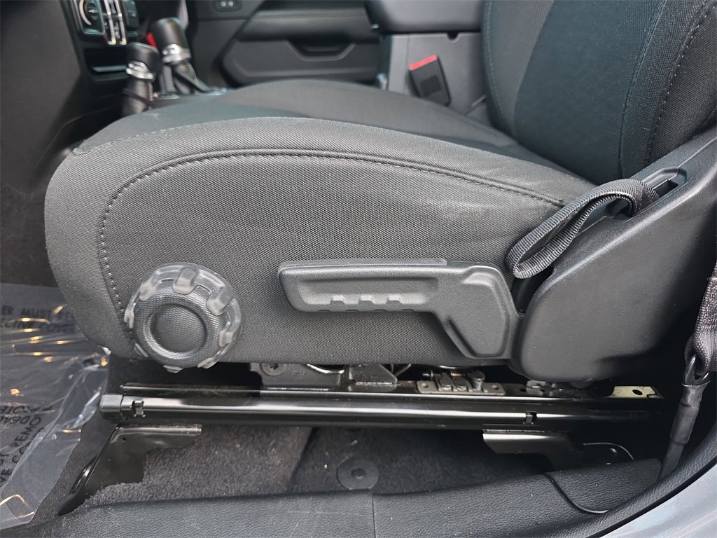 Used 2019 Jeep Wrangler Unlimited Sahara image 34