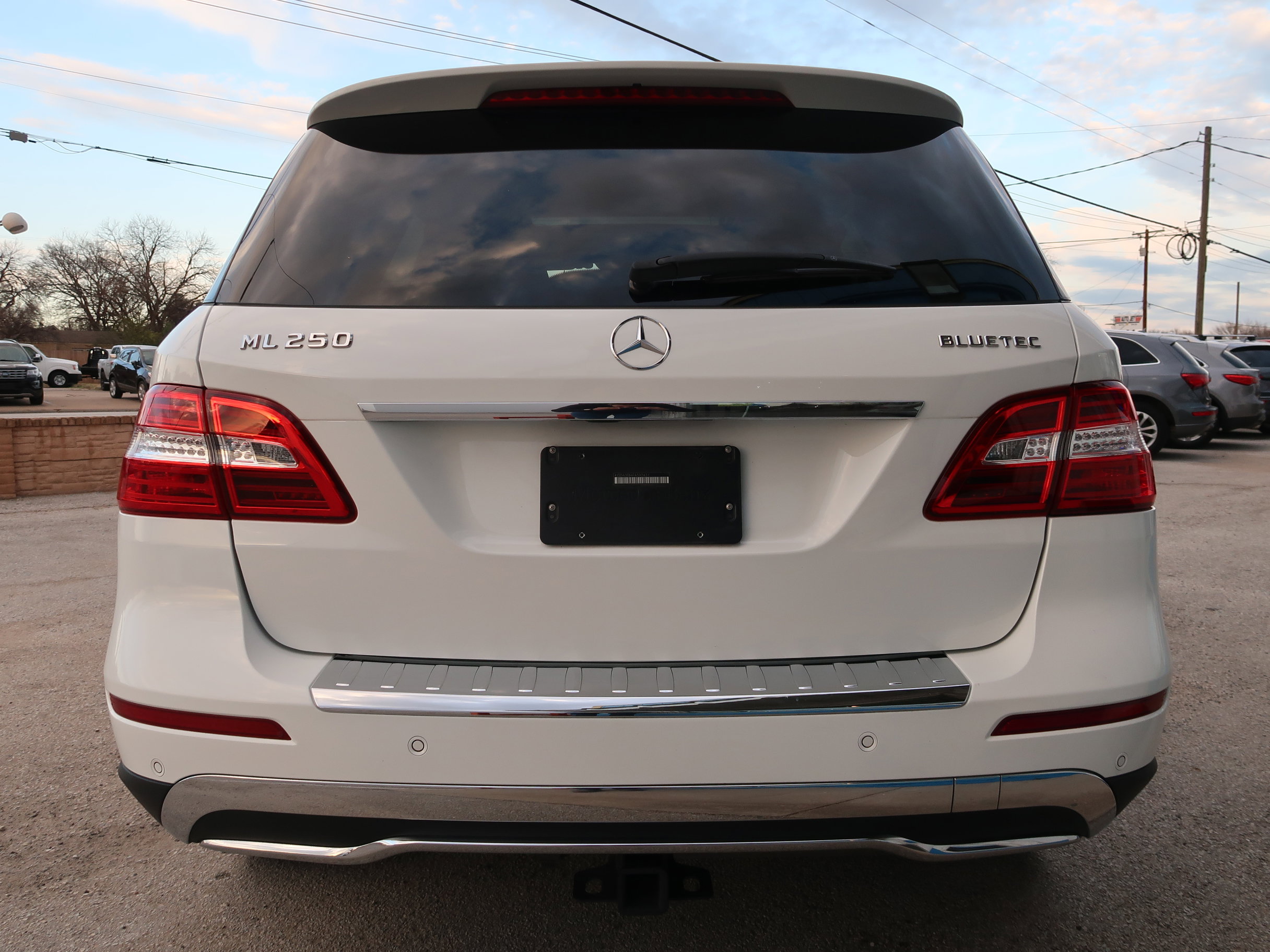 Used 2015 Mercedes-Benz ML 250 BlueTEC 4MATIC w/ Premium 1 Package image 10