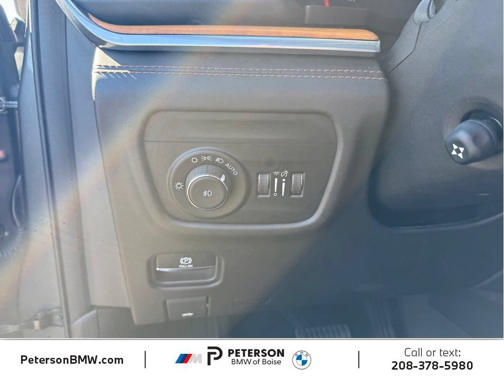 Used 2023 Jeep Grand Cherokee L Summit AWD/4WD image 38