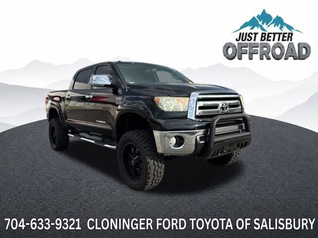 Used 2013 Toyota Tundra 4x4 CrewMax w/ SR5 Pkg
