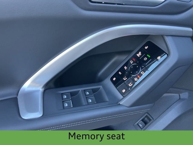 New 2025 Audi Q5 Prestige image 8