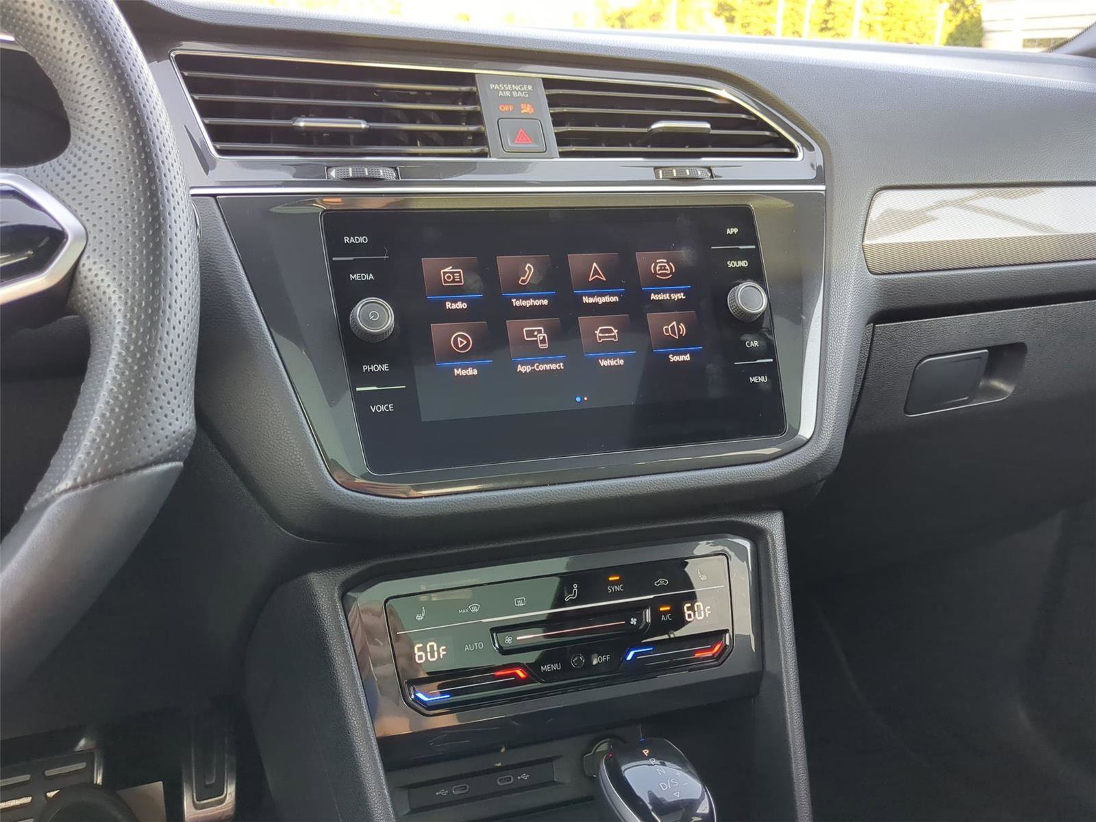 Used 2022 Volkswagen Tiguan SE R-Line image 20