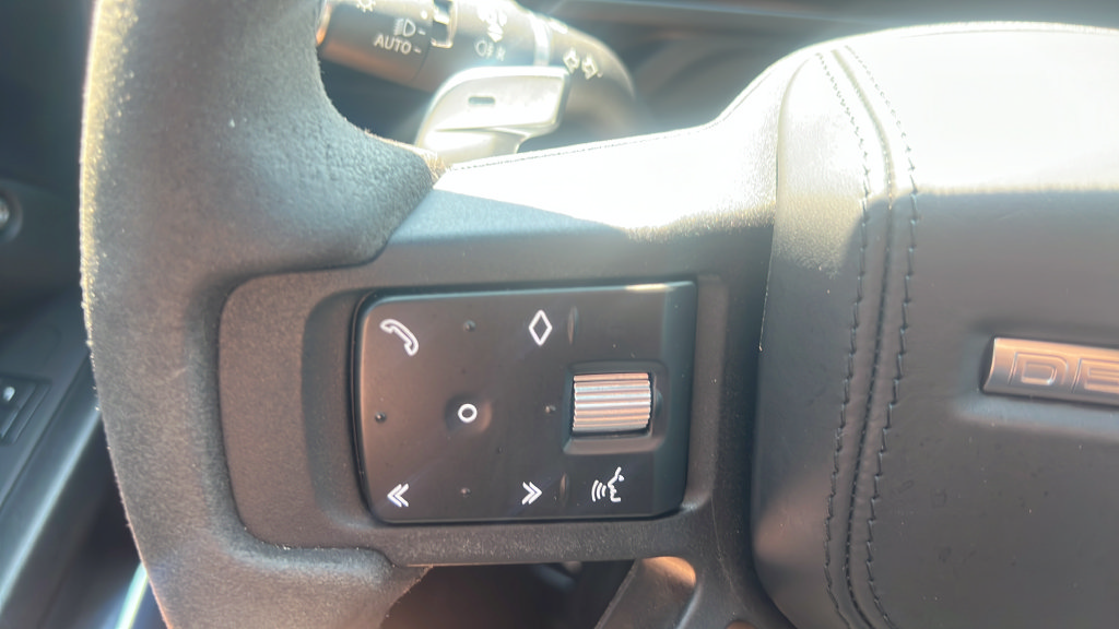 Used 2023 Land Rover Defender 90 V8 AWD/4WD image 31