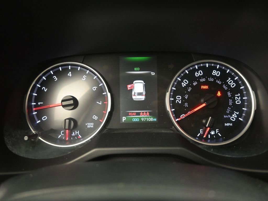 Used 2020 Toyota RAV4 LE FWD image 11