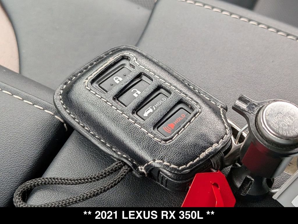 Used 2021 Lexus RX 350L Premium w/ Premium Package AWD/4WD image 32