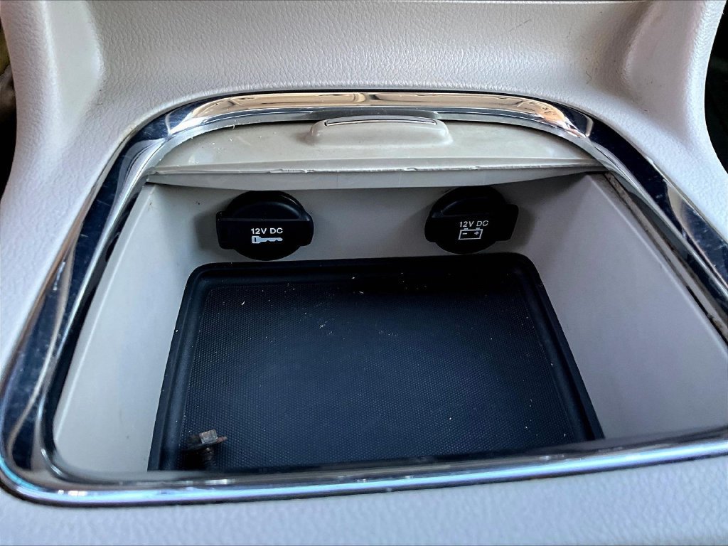 Used 2013 Dodge Grand Caravan Crew FWD image 18