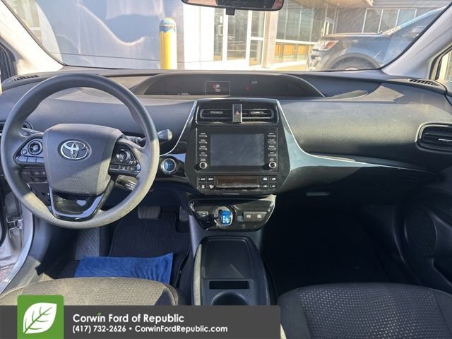 Used 2020 Toyota Prius LE image 25