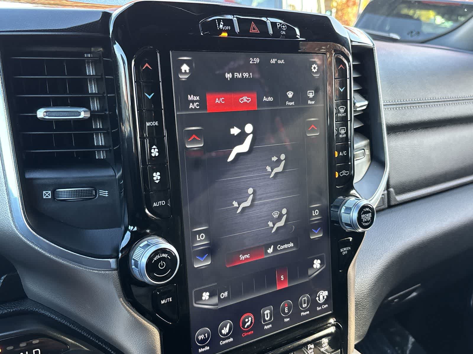 Certified 2019 RAM 1500 Laramie AWD/4WD image 18