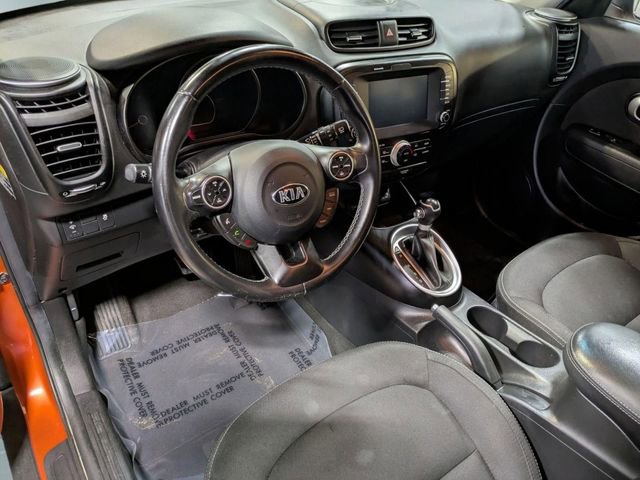 Used 2018 Kia Soul + FWD image 11