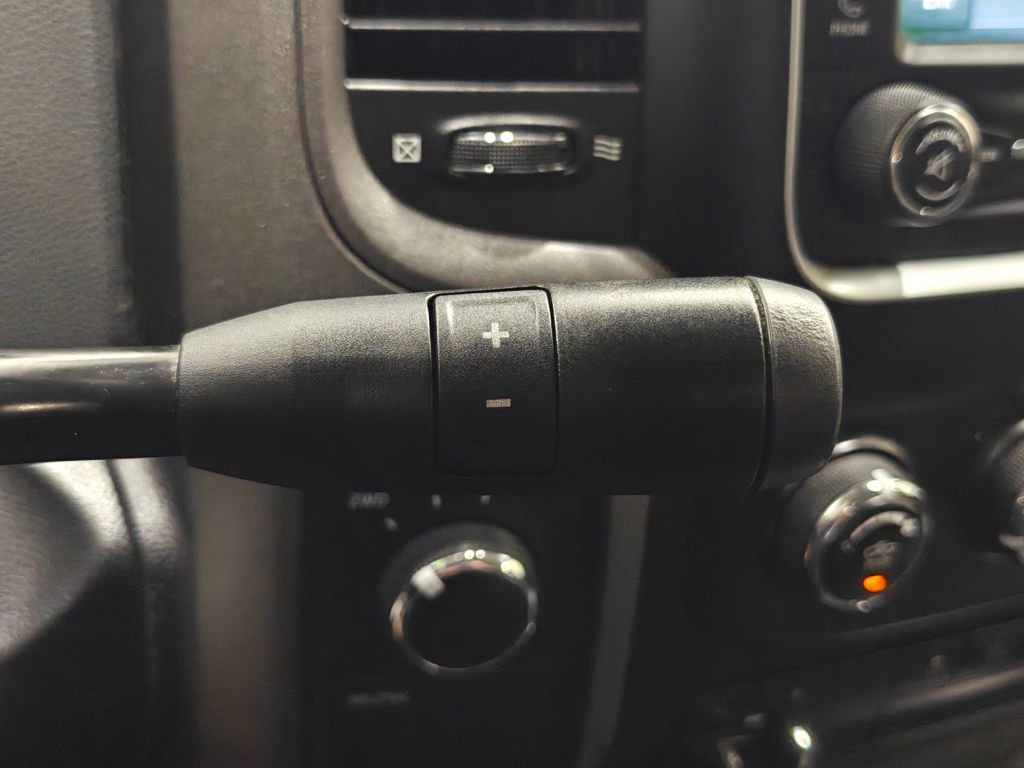 Used 2013 RAM 1500 Express image 34