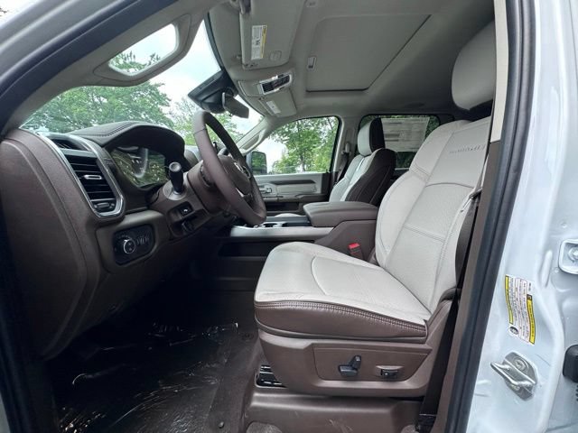 New 2026 RAM 3500 Laramie AWD/4WD image 22