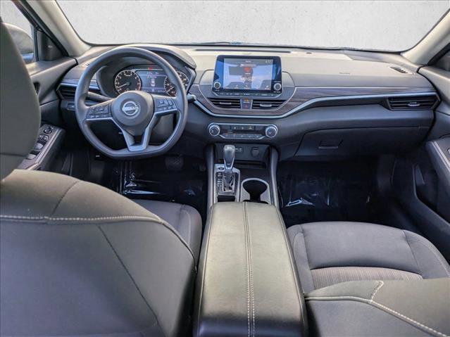 Used 2024 Nissan Altima 2.5 SV image 16