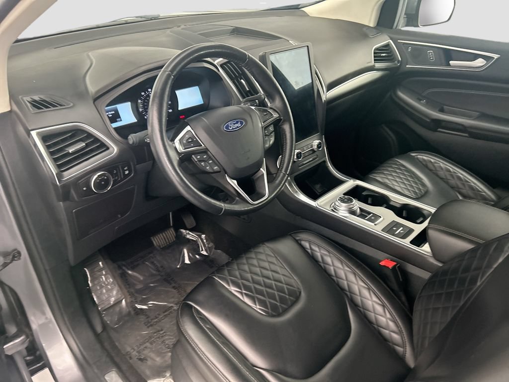 Used 2024 Ford Edge Titanium AWD/4WD image 9
