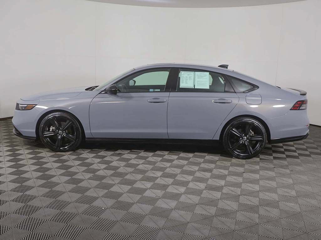 Used 2025 Honda Accord Sport image 17