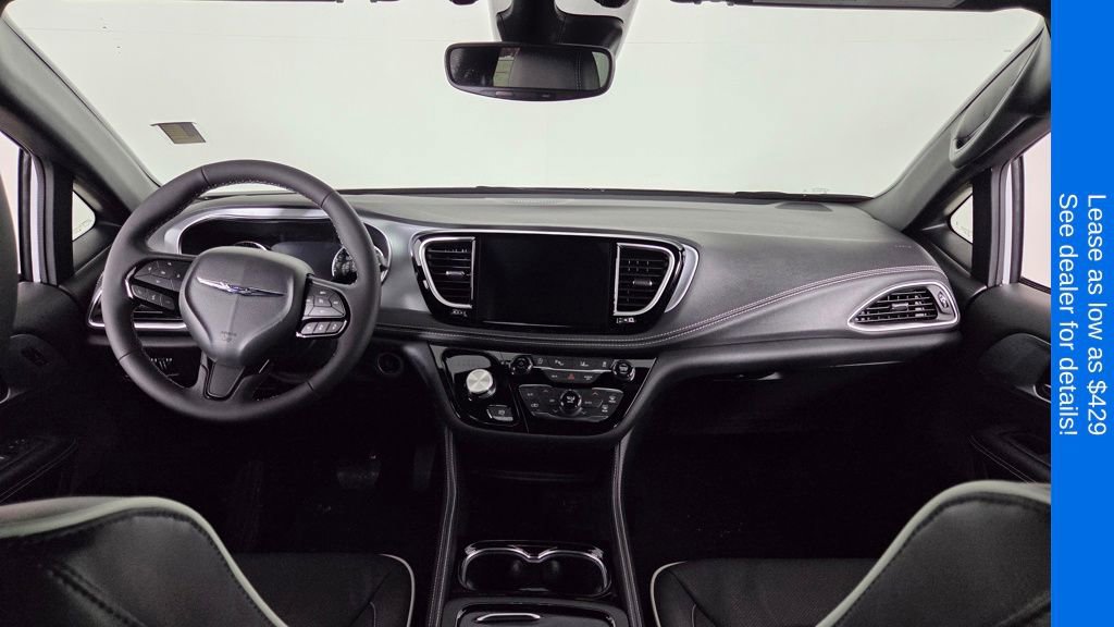New 2026 Chrysler Pacifica Limited FWD image 38