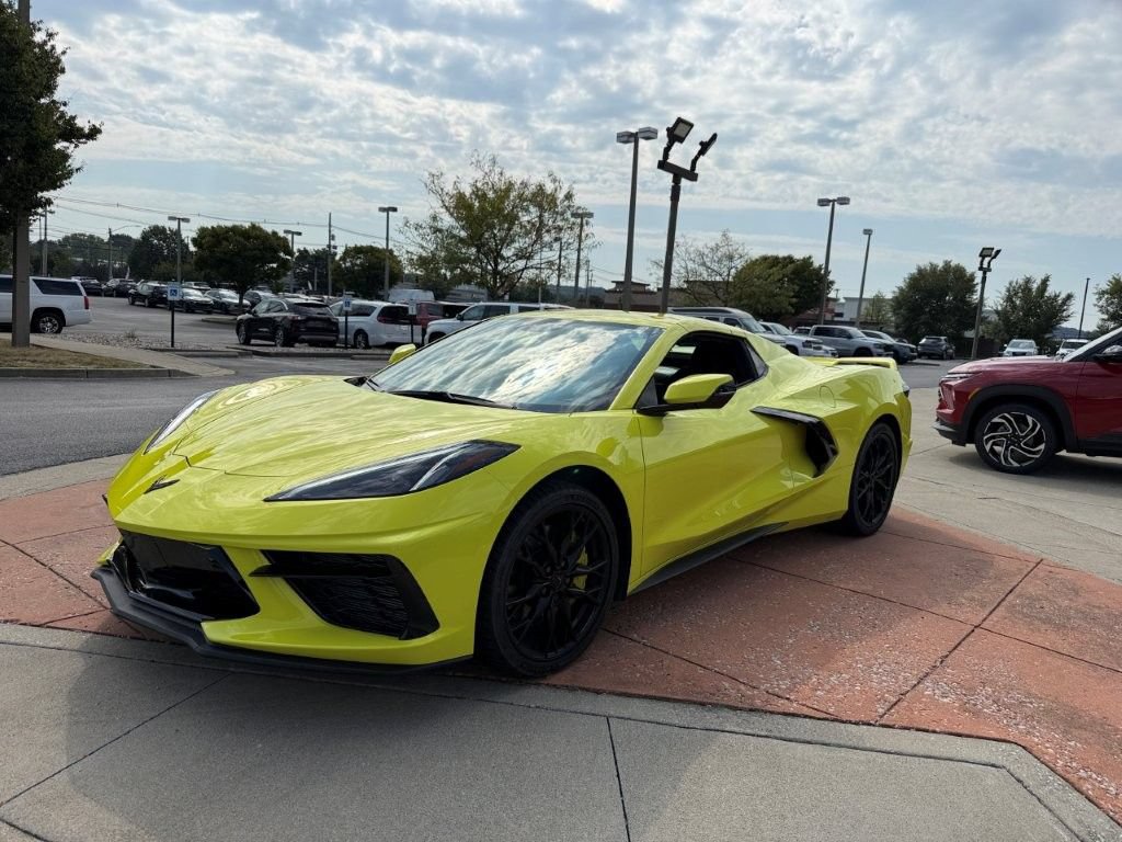 Used 2024 Chevrolet Corvette Stingray Premium Conv w/ Z51 Performance Package RWD image 4