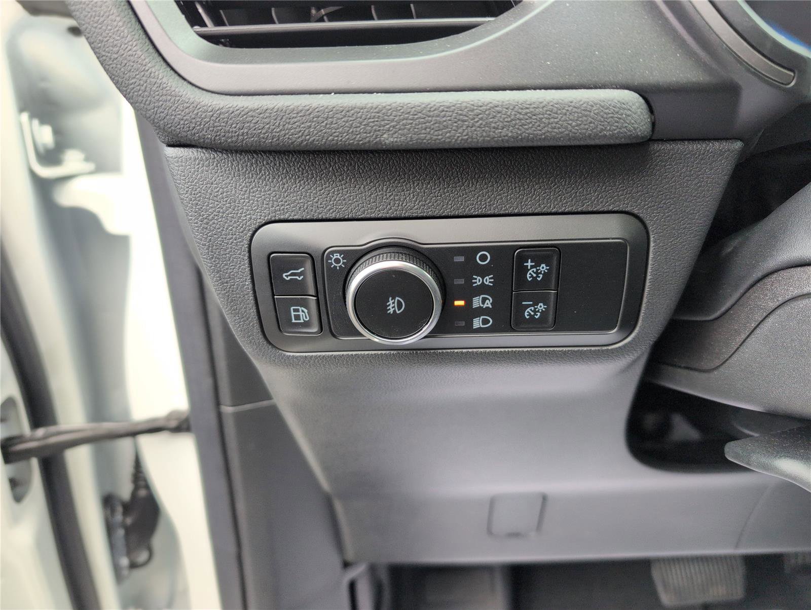 Used 2024 Ford Escape SE FWD image 18