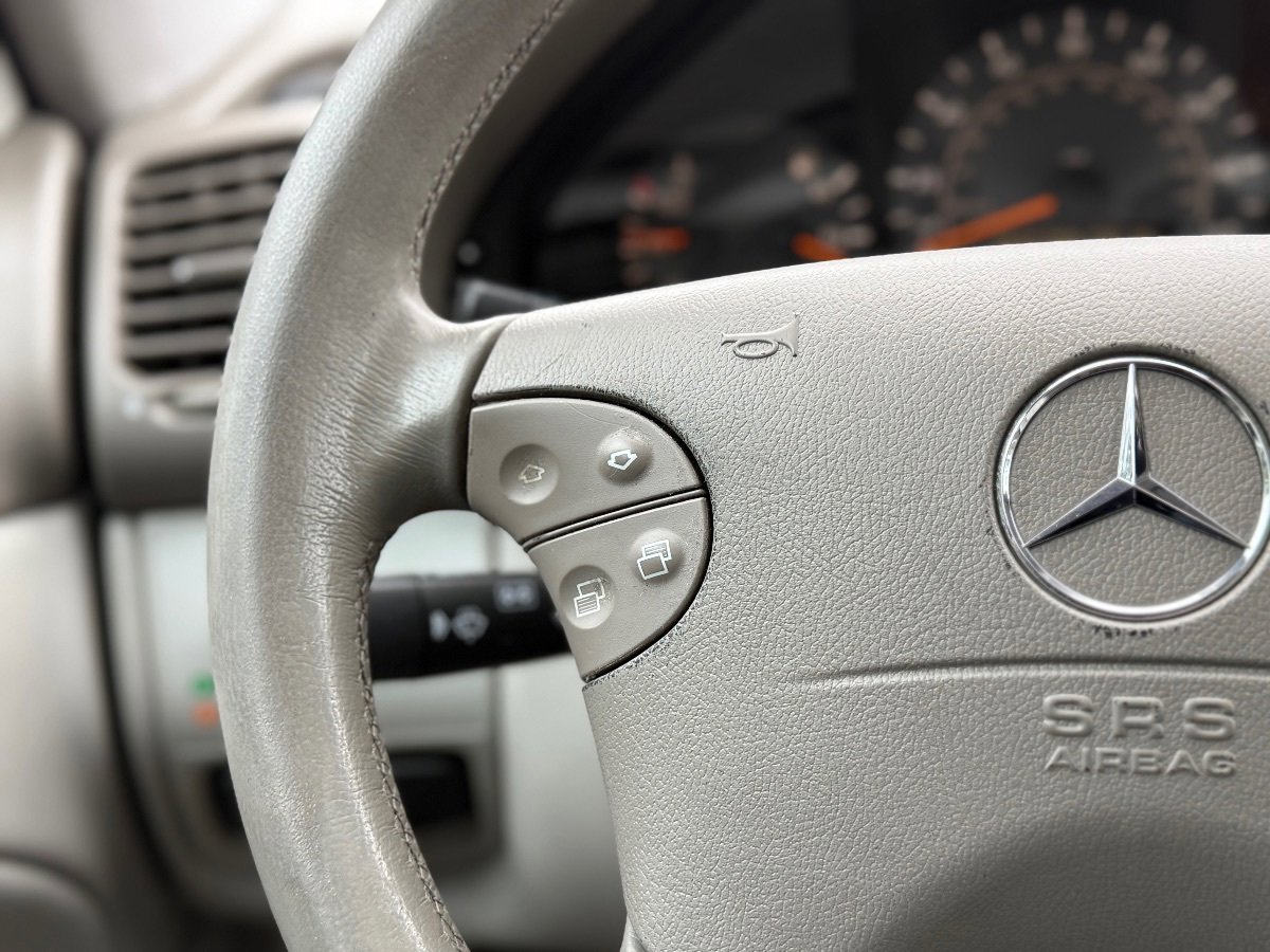 Used 2001 Mercedes-Benz CLK 430 Coupe image 23