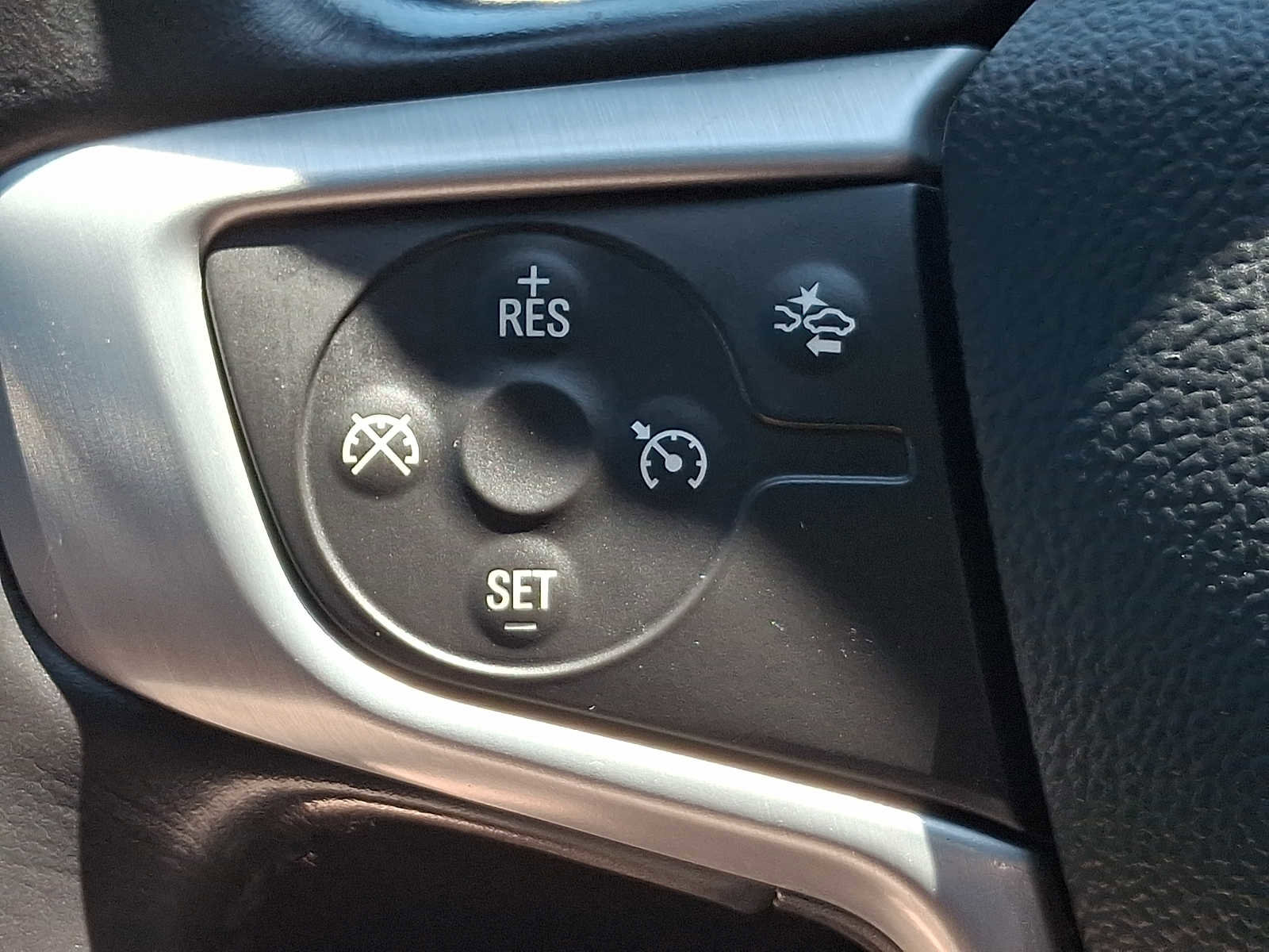 Used 2021 GMC Acadia SLT w/ Elevation Edition FWD image 25