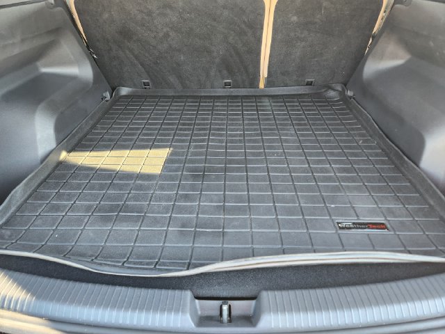 Used 2020 Volkswagen Atlas Cross Sport SE w/ Panoramic Sunroof Package FWD image 33