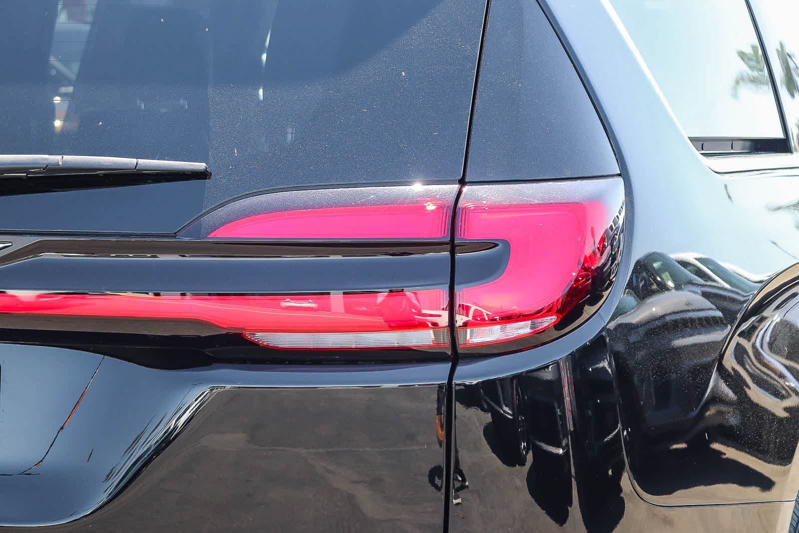 New 2027 Chrysler Pacifica Select FWD image 7
