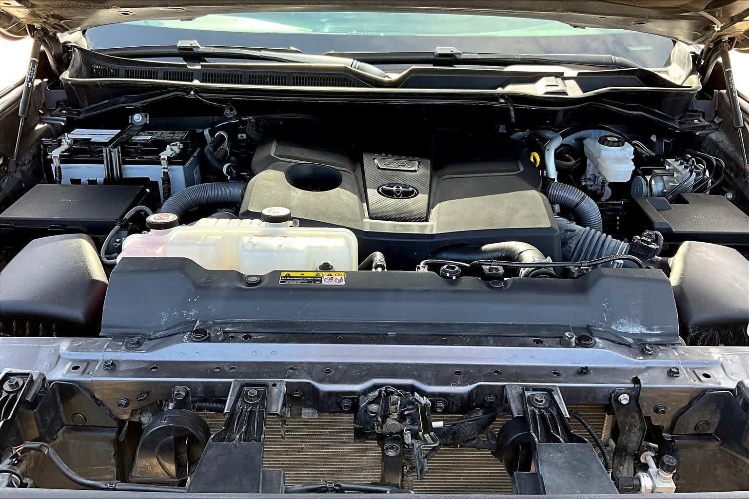 Used 2023 Toyota Tundra SR5 w/ SR5 Convenience Package AWD/4WD image 32
